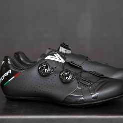 Velar 2022 | Road Cycling Shoes | Black | In Stock